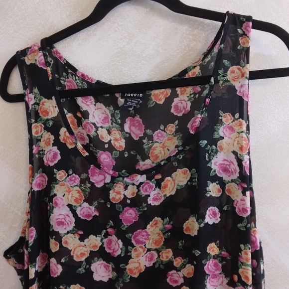 2X Torrid Tank Top Sleeveless Blouse Hi Low Peach Pink Green Black Floral - Picture 3 of 9